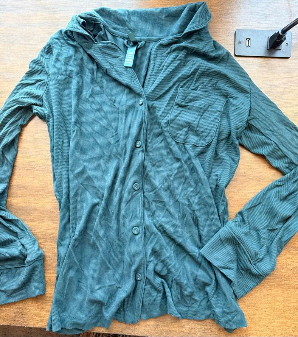 SKIMS Soft Lounge Long Sleeve Button Up Sleep Shirt Teal Green Size S